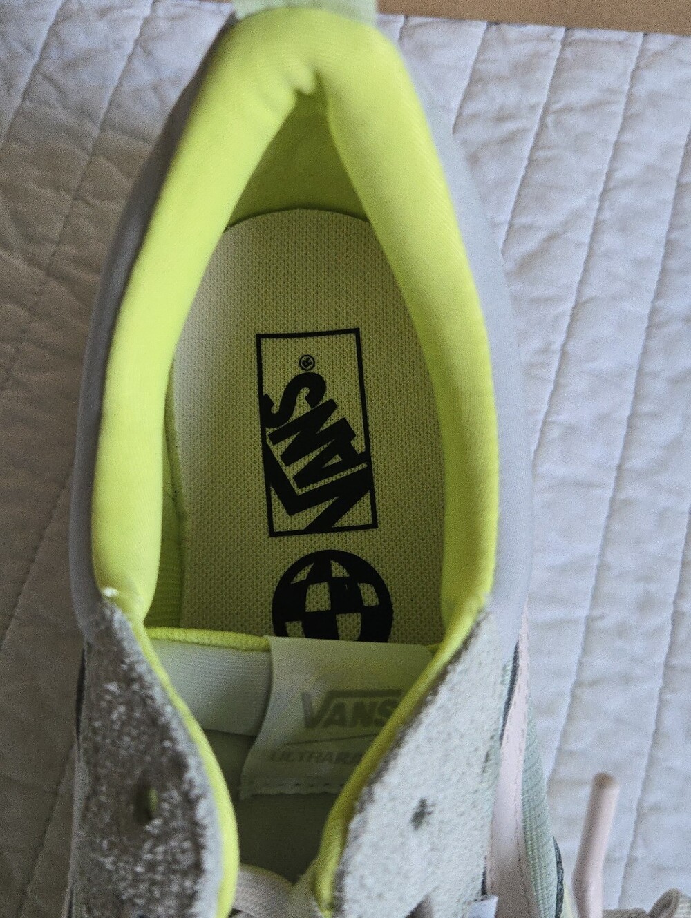 Vans Ultrarange Neo Vr3 Men Size 11.5 Yellow Cream Comfy Light 052026 - Picture 4 of 9